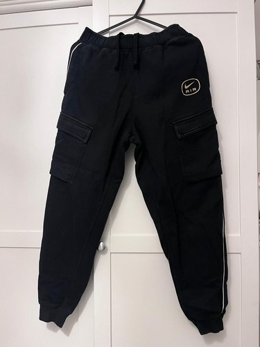 Black nike cargo - style, jogging